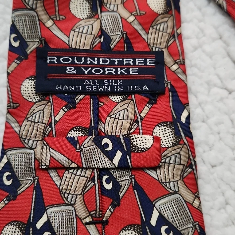 100% Silk Tie Golf  Roundtree & Yorke Red and Cream Tie Accessories  Collection - Picture 3 of 3